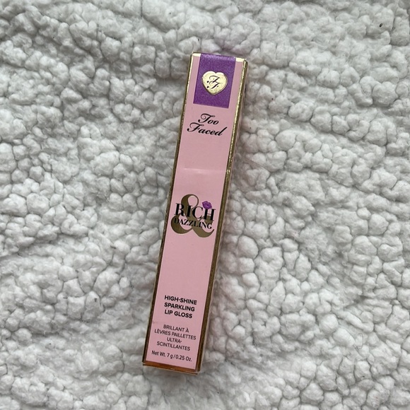 🆕 Too Faced Rich & Dazzling lipgloss in 401K - Picture 5 of 12